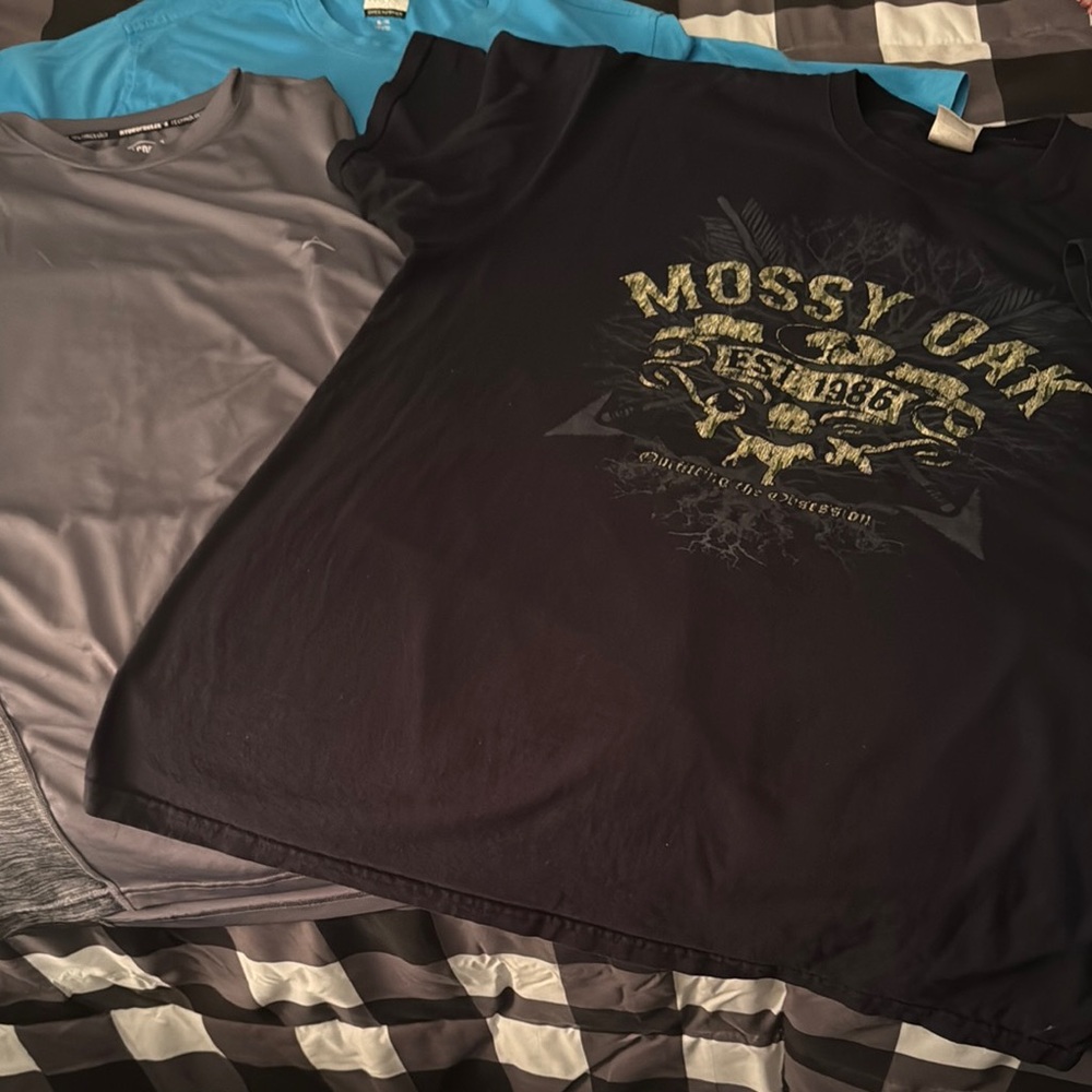 3 Men’s shirt sleeve Tees